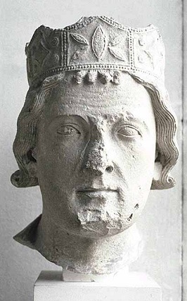 Homme couronnee  ca. 1225-1250 Ile de France   Musee du Louvre Paris RF2308